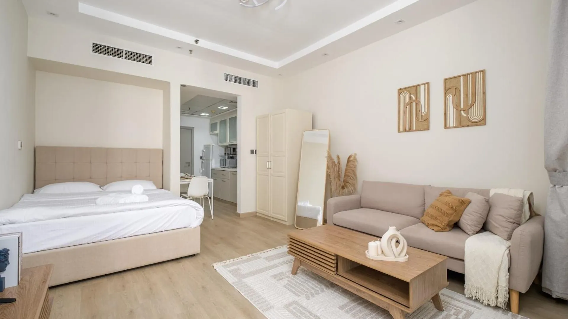 Modern Studio Near The Beach Dubai