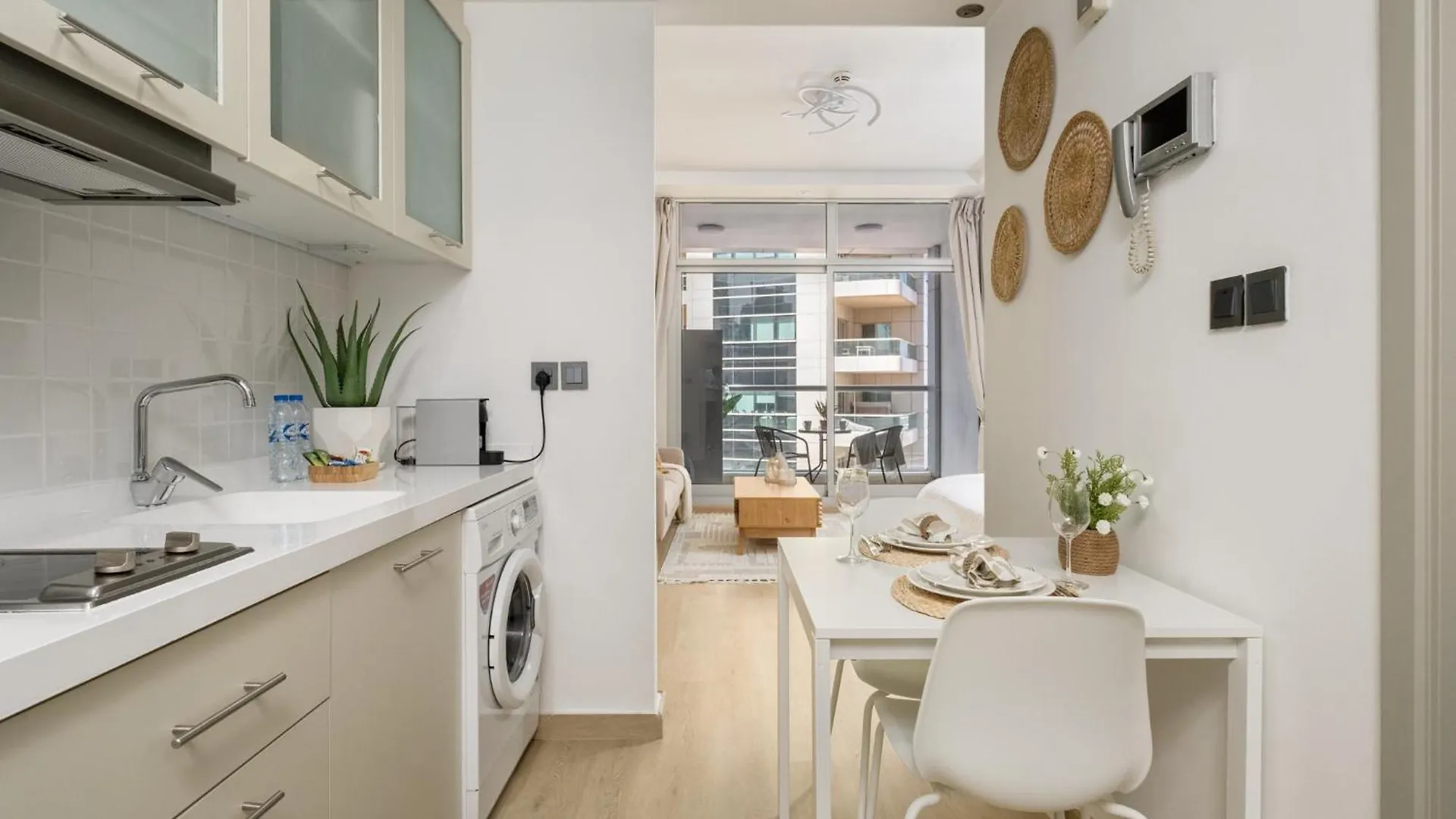 Modern Studio Near The Beach Dubai